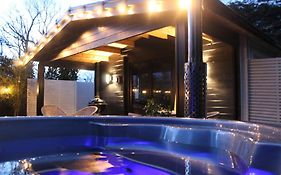 Caban Y Tan Dderwen With Private Wood Fired Hot Tub